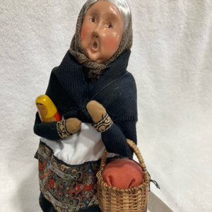 Byers Choice Caroler 2001 Baboushka